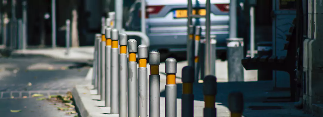 Safe and Convenient Retractable Barrier Column Systems for Properties in Tamiami, FL